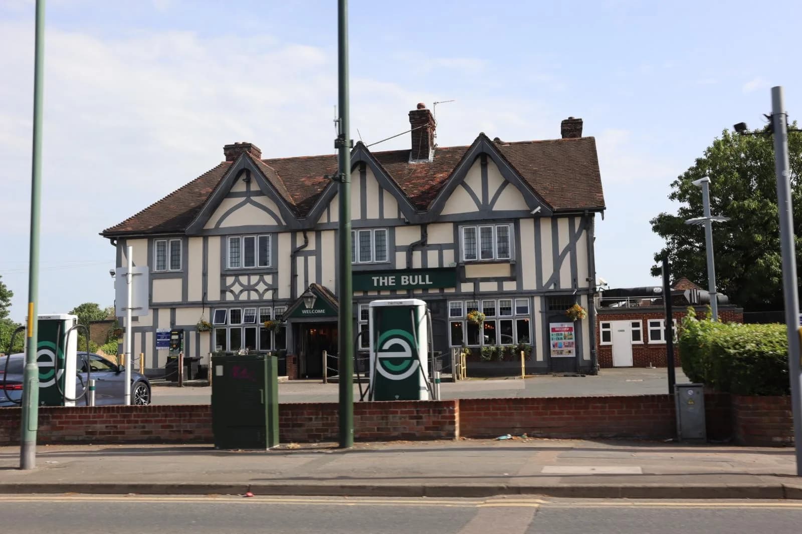 Property maintenance near The Bull Pub in Stone for homes, landlords and businesses